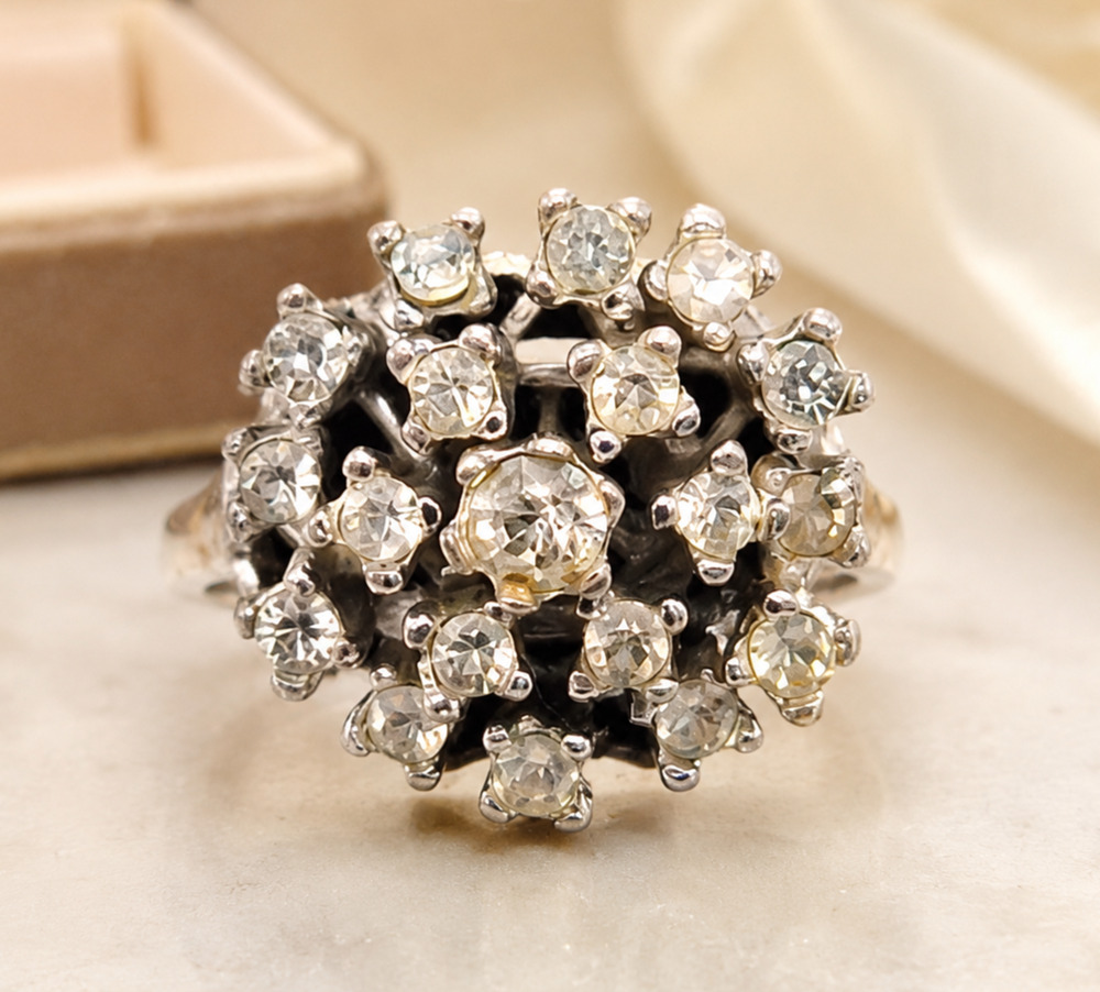 Vintage 18K HGE White Gold Tone Rhinestone Cluster Cocktail Ring Sz 6.5 Glam
